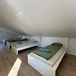 Sunset - Spacious Family Retreat Holiday home *