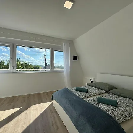 Sunset - Spacious Family Retreat Σπίτι διακοπών