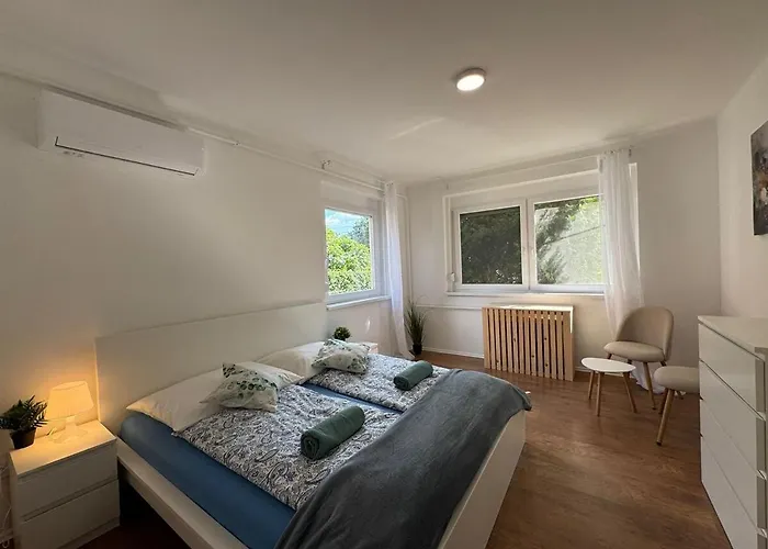 Sunset - Spacious Family Retreat Ferienhaus